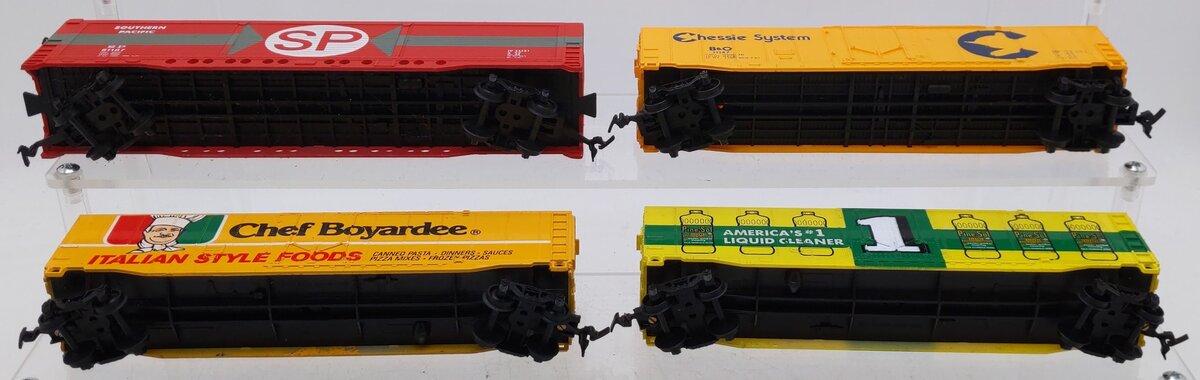 HO Scale Assorted Boxcars [4] VG