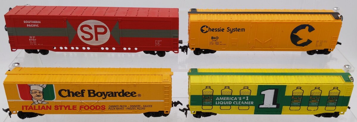 HO Scale Assorted Boxcars [4] VG