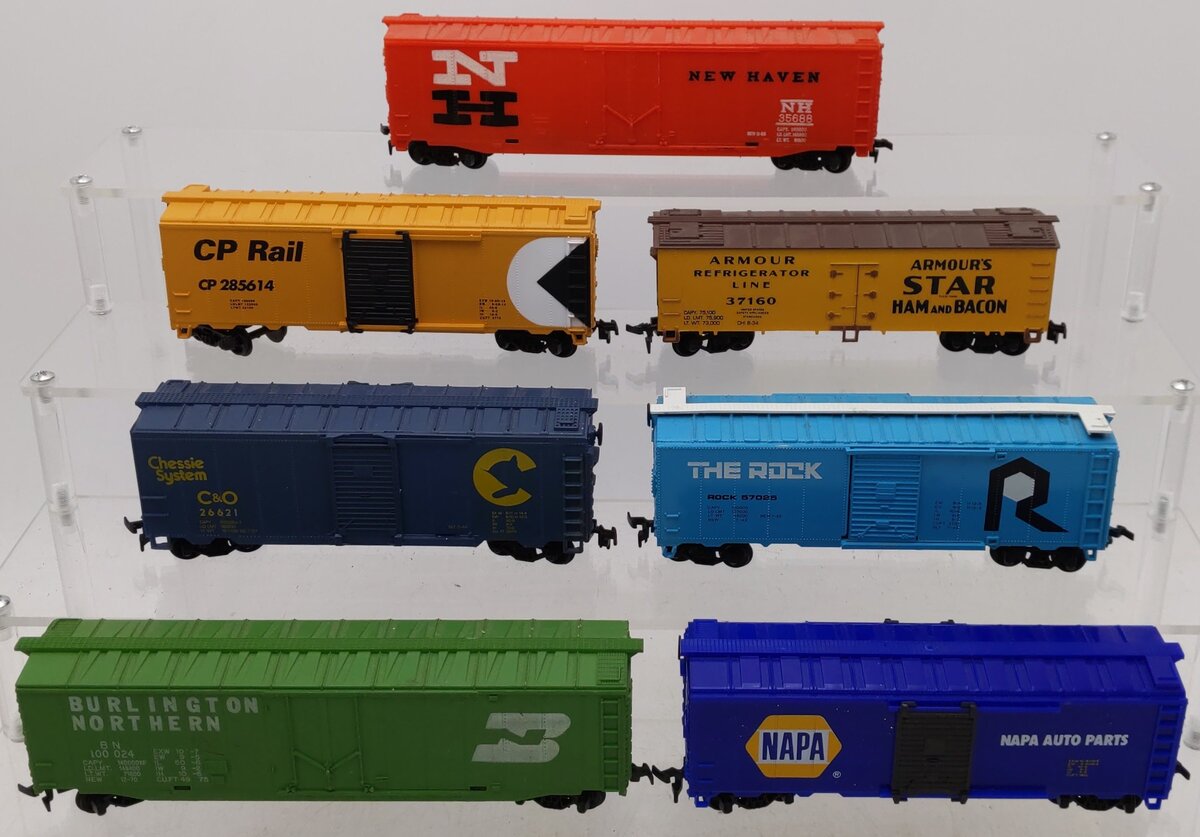 HO Scale Assorted Boxcars [7] VG