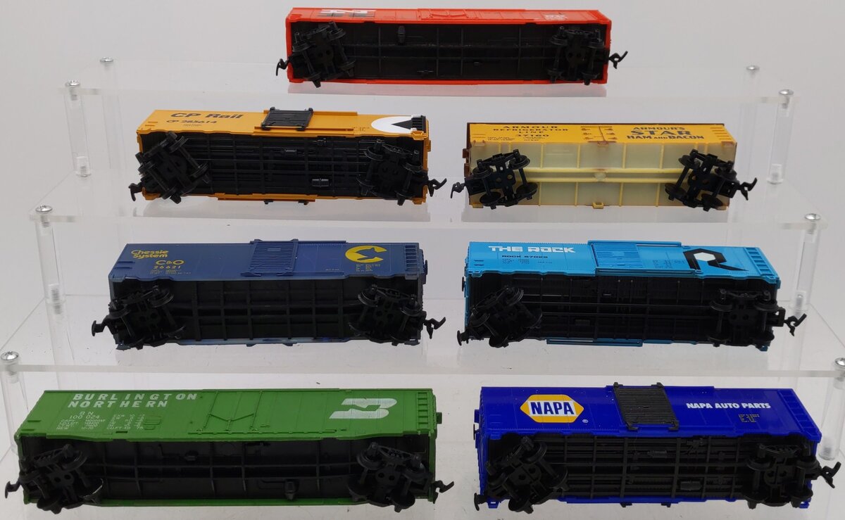 HO Scale Assorted Boxcars [7] VG