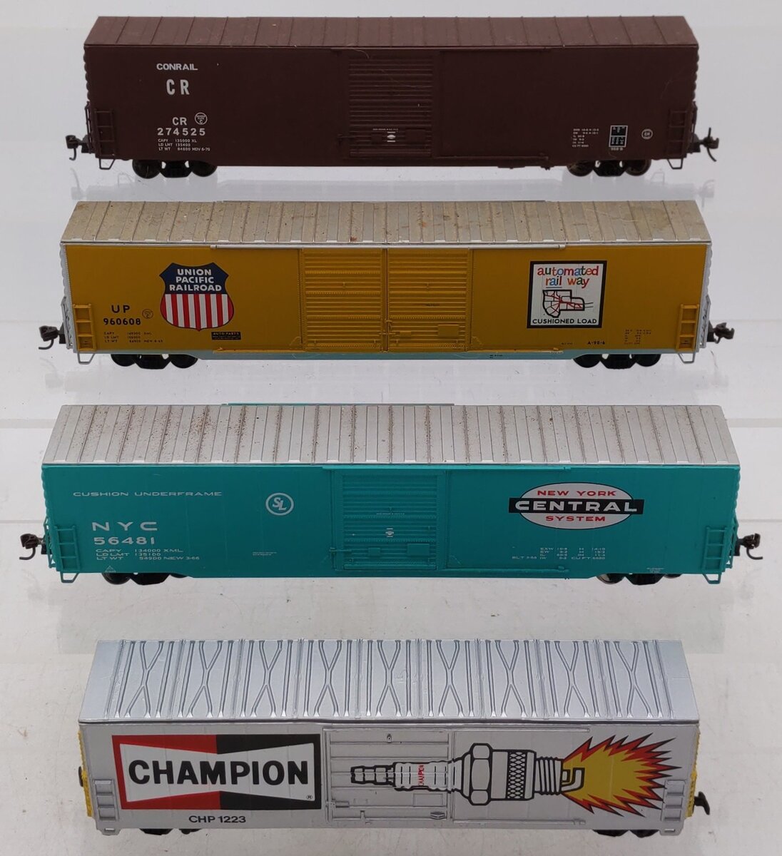 HO Scale Assorted Boxcars [4] VG