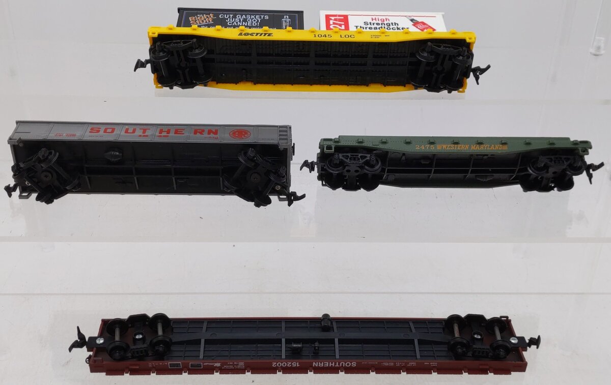 HO Scale Assorted Freight Cars [4] VG