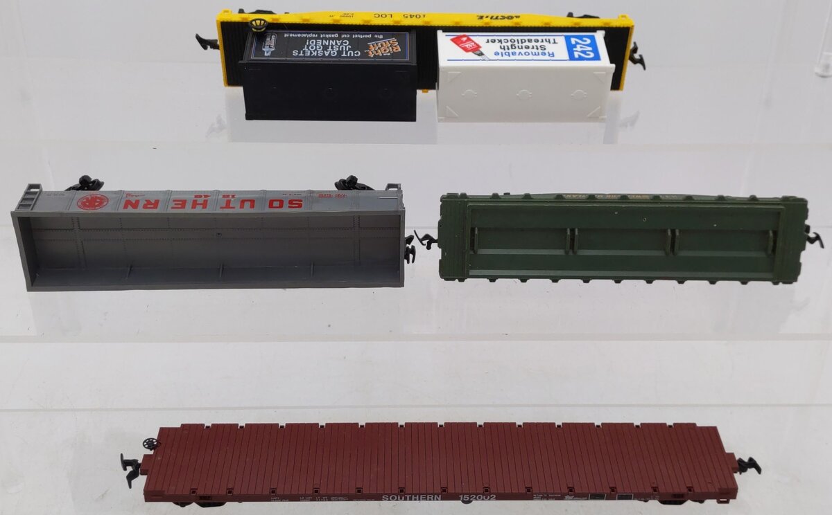 HO Scale Assorted Freight Cars [4] VG