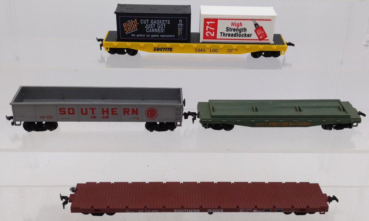 HO Scale Assorted Freight Cars [4] VG