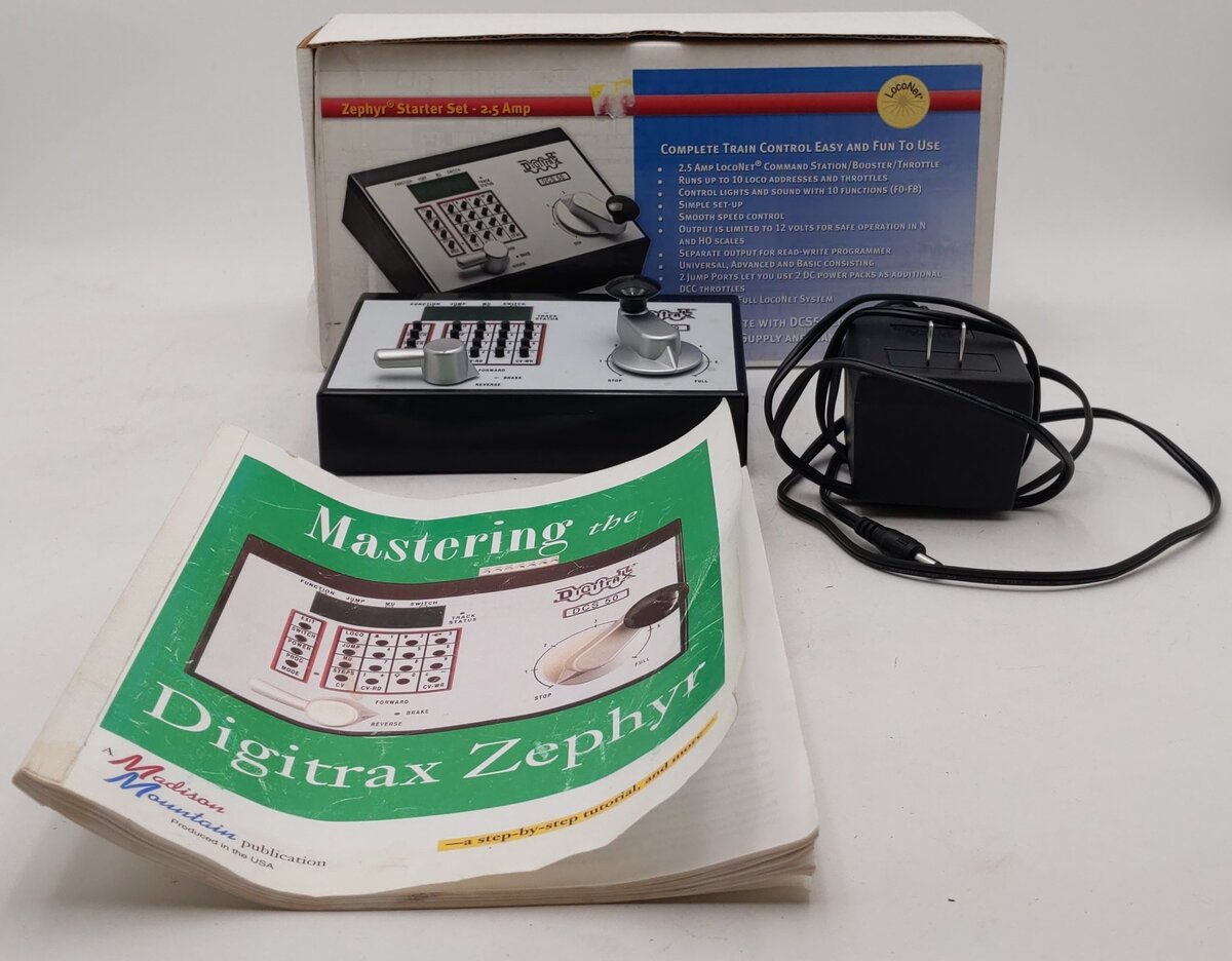 Digitrax DCS50 Zephyr Command Starter Set (No Decoder Tester/LT1 Cable) LN/Box