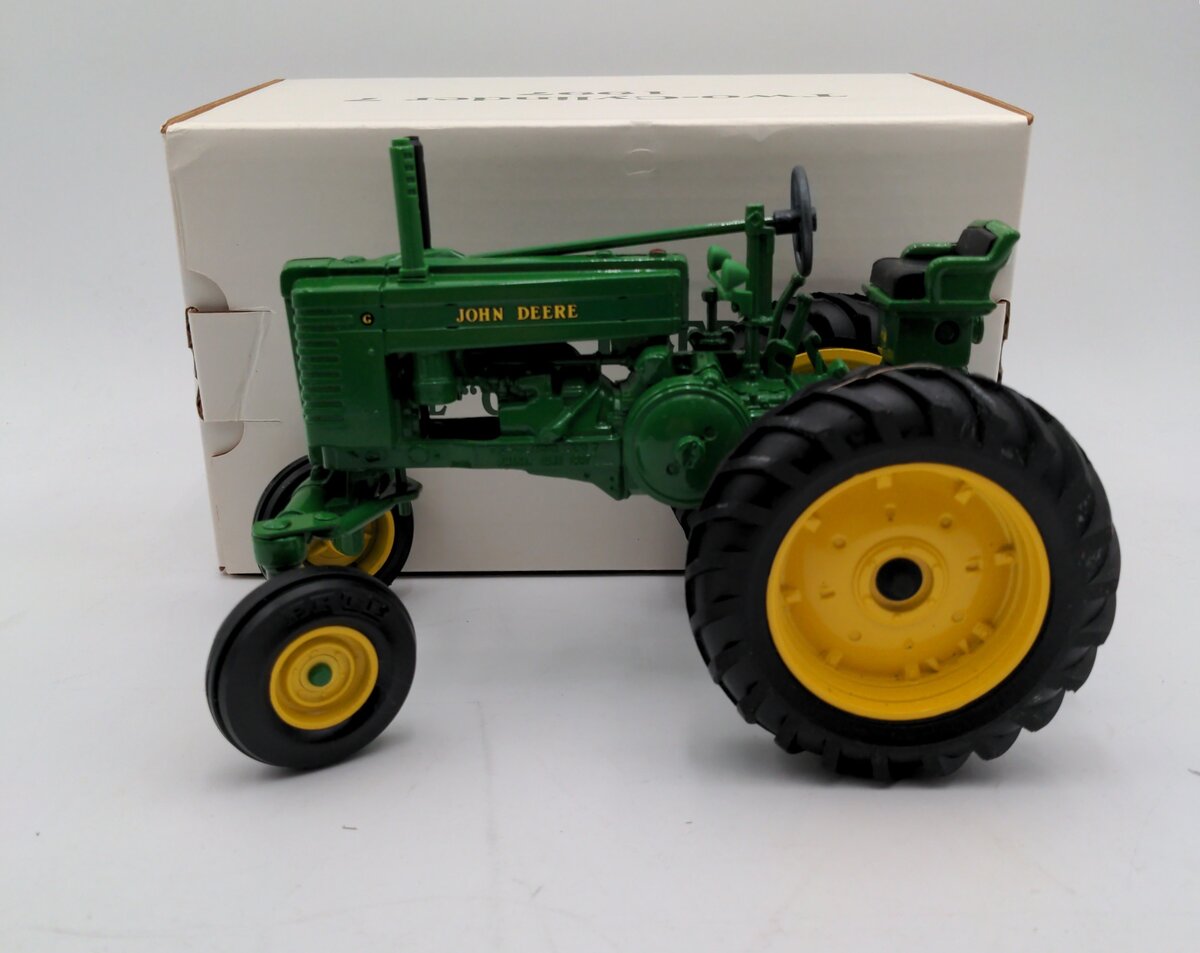 Ertl 5000TA 1/16 John Deere Model G Hi-Crop Tractor, 1997 Two-Cylinder 7 LN/Box