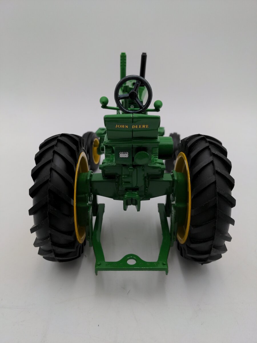 Ertl 5000TA 1/16 John Deere Model G Hi-Crop Tractor, 1997 Two-Cylinder 7 LN/Box