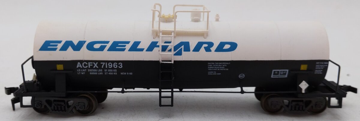 Atlas 34801 N Scale Engelhard Kaolin Tank Car #71963 VG