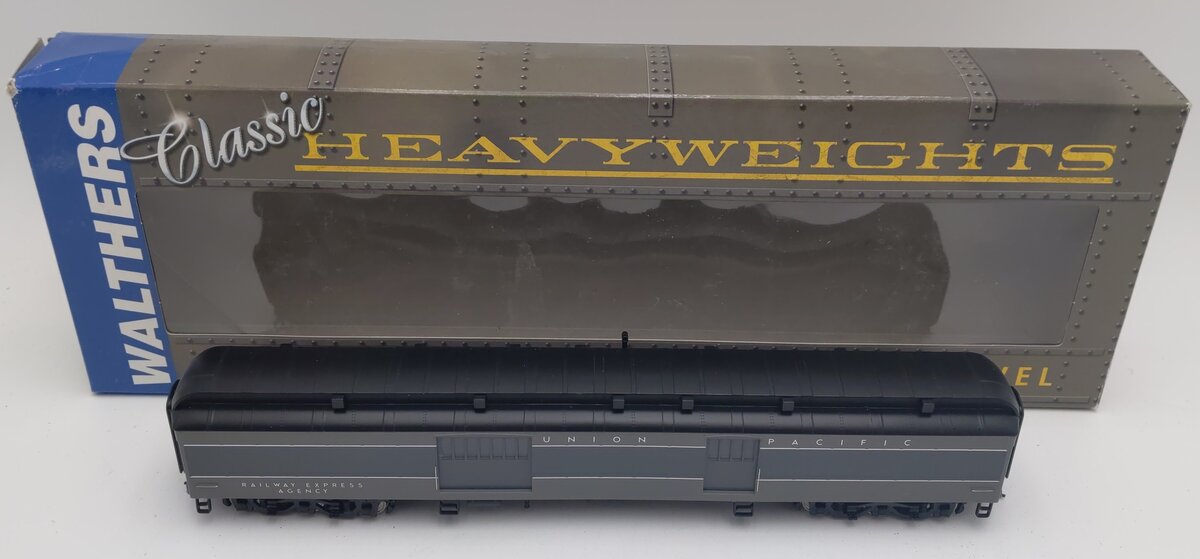 Walthers 932-10505 HO Scale Union Pacific ACF 70' Heavyweight Baggage Car LN/Box