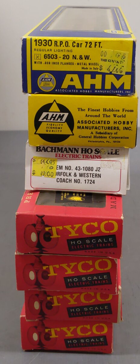 Tyco, Bachmann, & AHM HO Assorted Passenger Cars [7] EX/Box