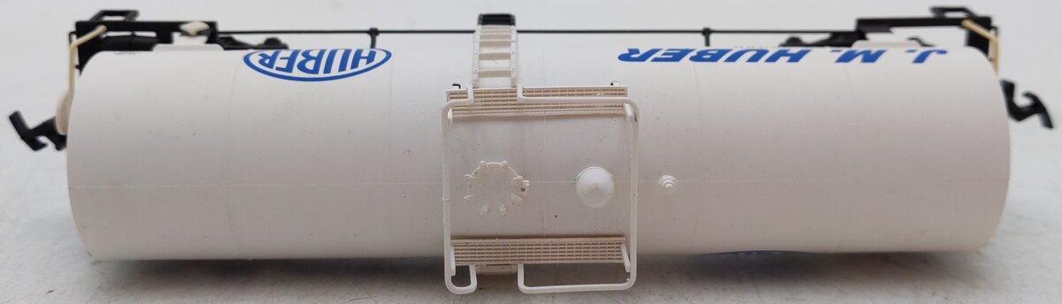 Atlas 1701 HO J.M. Huber Tank Car #79380 VG