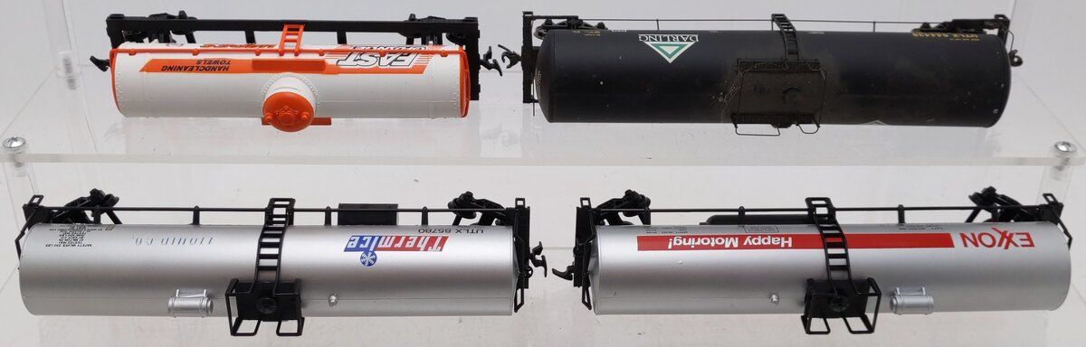HO Scale Assorted Tank Cars [4] VG