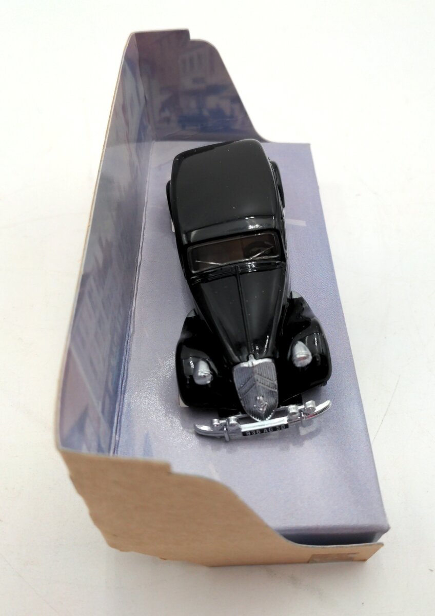 Matchbox DY-22 1:43 1952 Citroen 15 CV NIB
