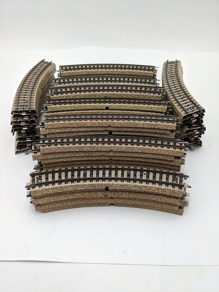 Marklin 5100 HO Scale Metal Curved Track (86) VG