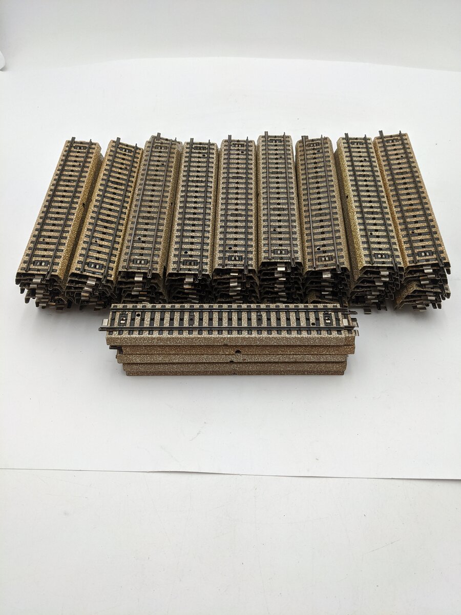 Marklin 5106 HO Scale Metal Straight Track (98) VG