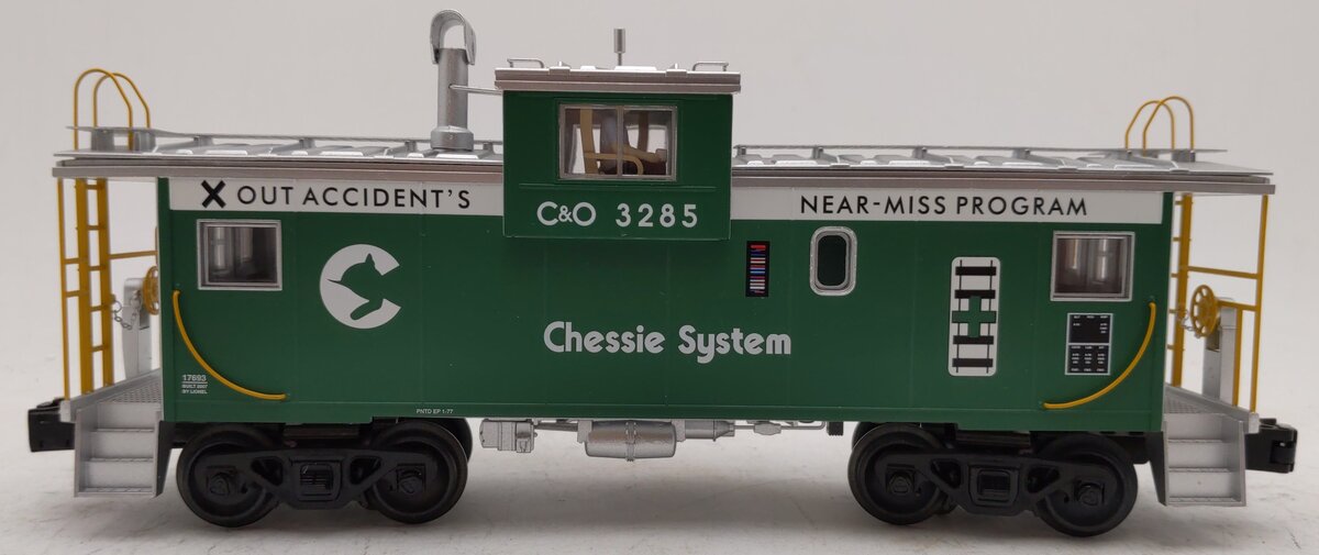 Lionel 6-17693 Chessie Std. O Extended Vision Caboose EX/Box