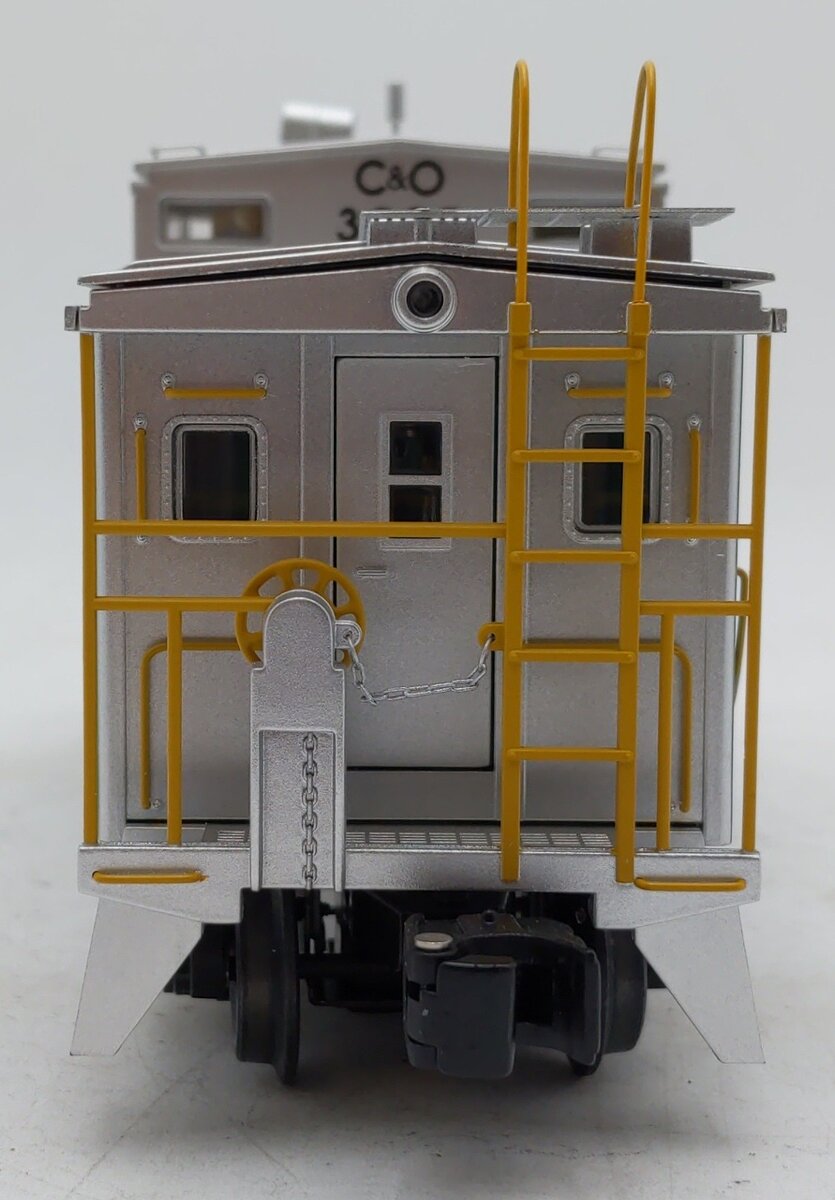 Lionel 6-17693 Chessie Std. O Extended Vision Caboose EX/Box