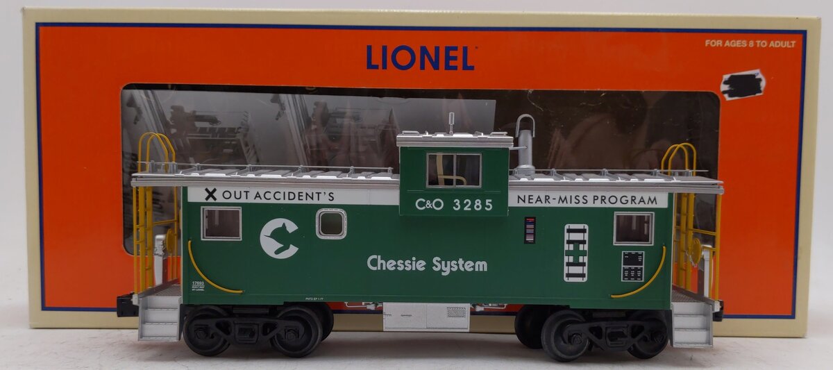 Lionel 6-17693 Chessie Std. O Extended Vision Caboose EX/Box