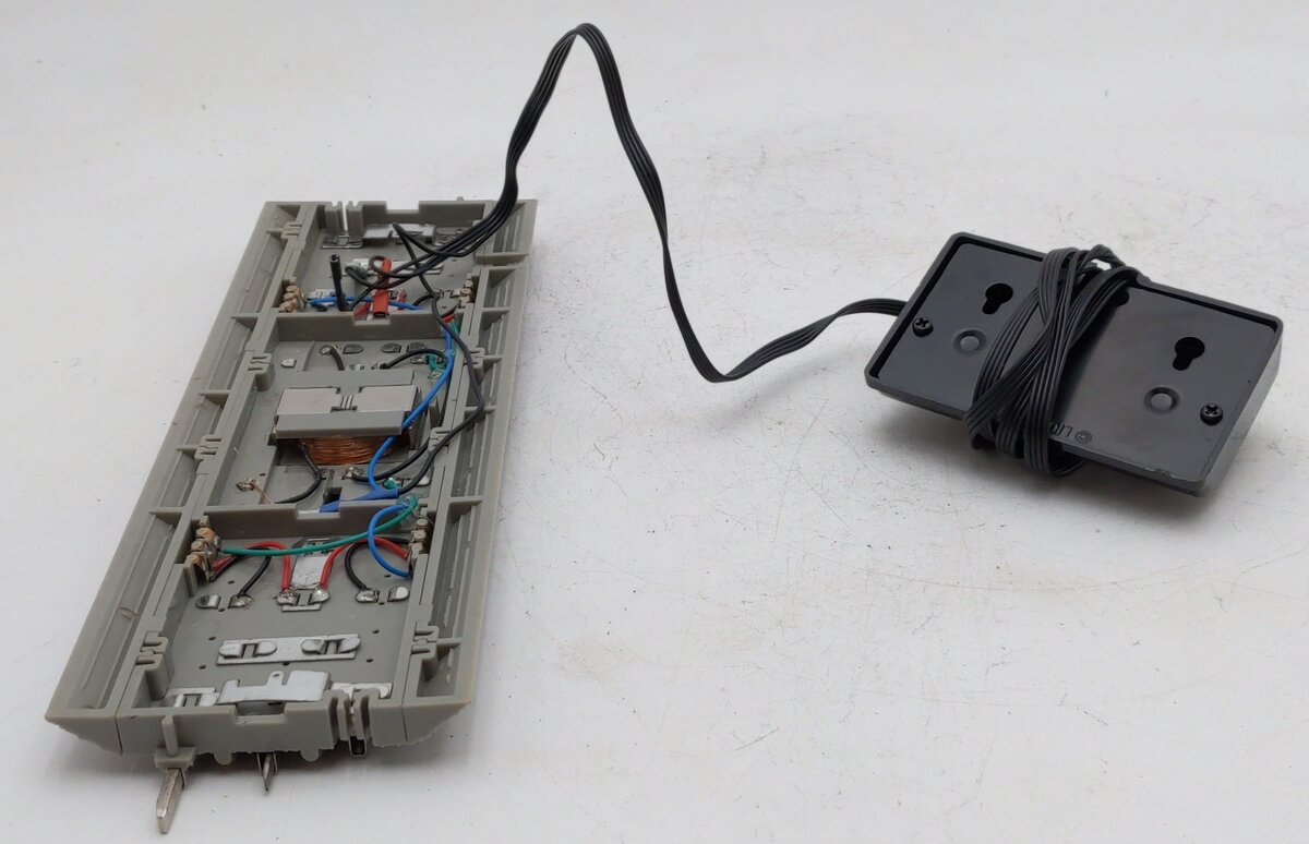 Lionel 6-12054 O FasTrack Operating Track Section EX