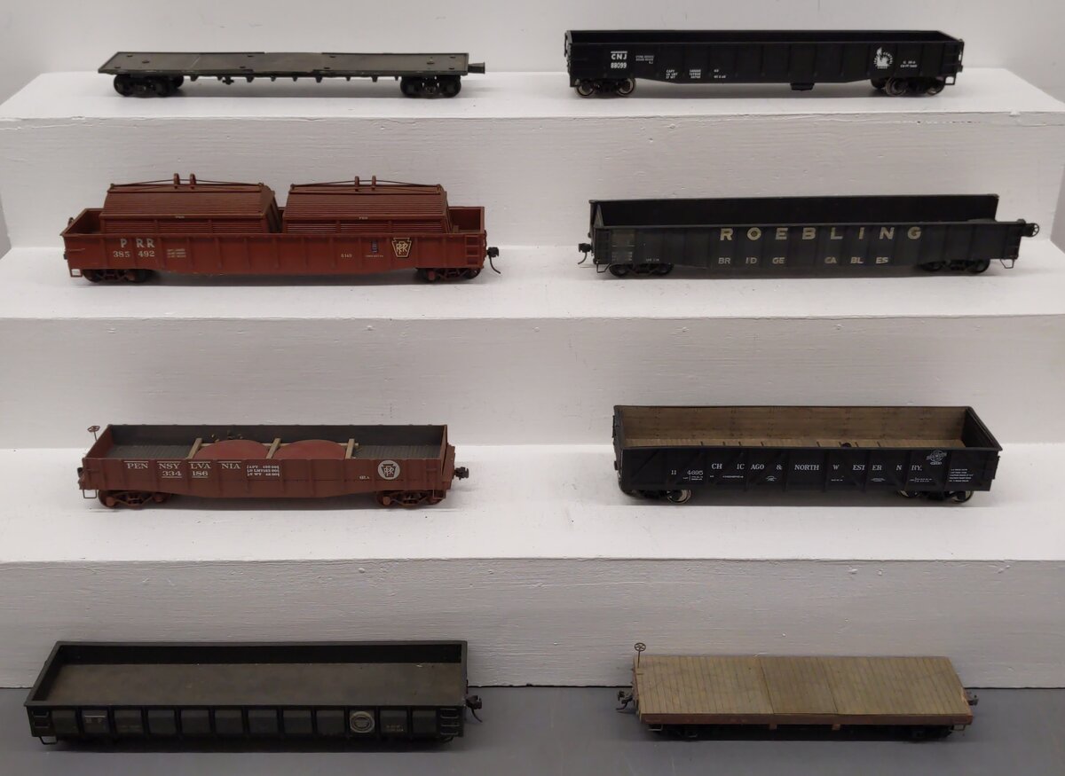 Assorted O Scale 2-Rail Custom Weathered Freight Cars [8]