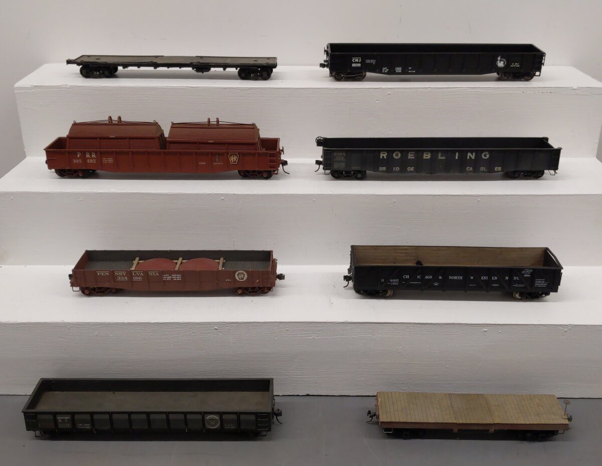 Assorted O Scale 2-Rail Custom Weathered Freight Cars [8]