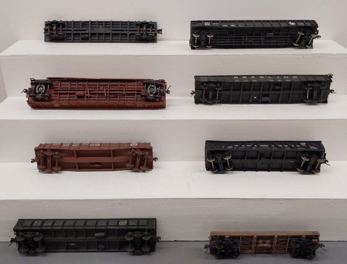 Assorted O Scale 2-Rail Custom Weathered Freight Cars [8]