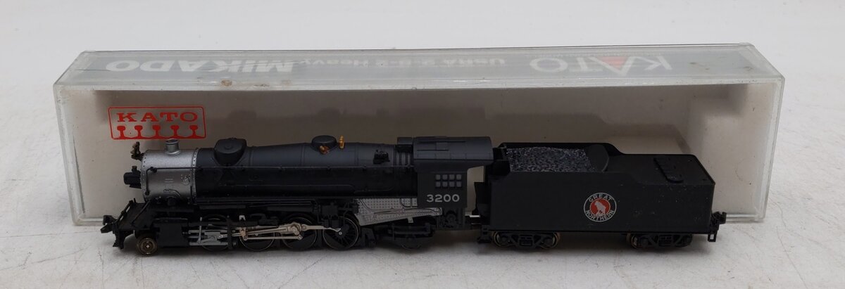 Kato 126-0107 N Scale GN Heavy Mikado 2-8-2 Steam Locomotive & Tender #3200 LN/Box