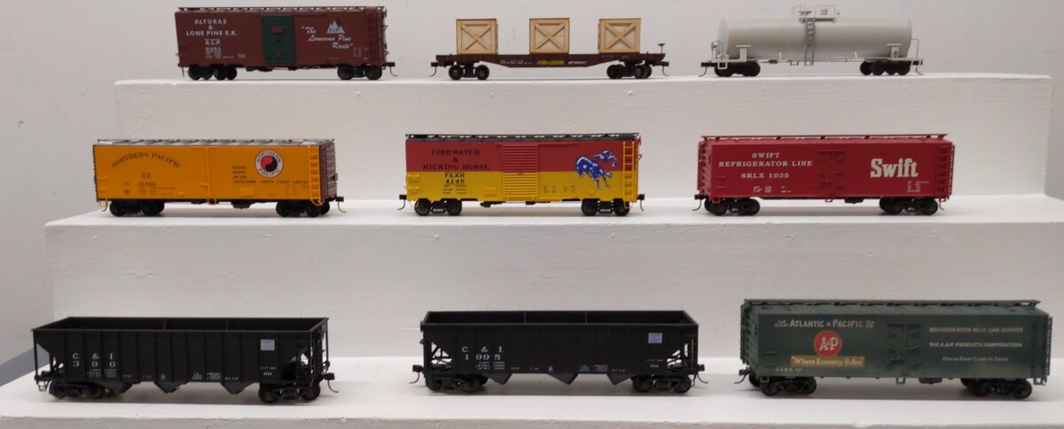 Precision Scale & American Models S Scale Assorted Freight Cars [9] EX