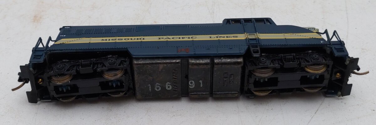 Life Like 7911 N Missouri Pacific BL-2 Diesel Locomotive #4104 EX/Box