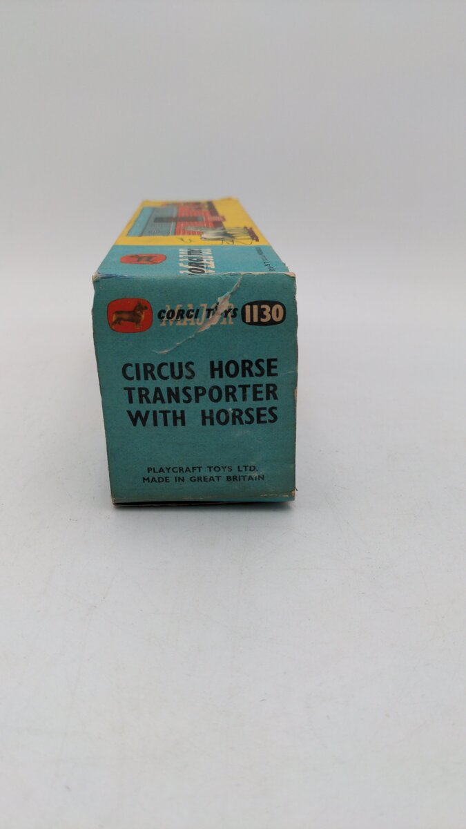 Corgi 1130 1:43 Scale Horse Transporter Chipperfields Circus W/6 Plastic Horses EX/Box