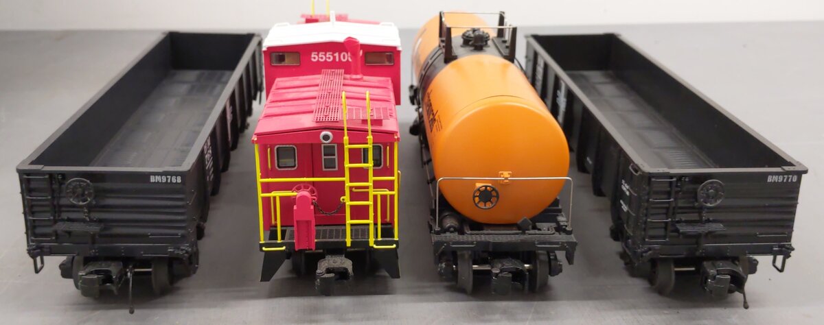 MTH O Scale Assorted Freight Cars: #2062, #555100, #9768, & #9770 [4] EX