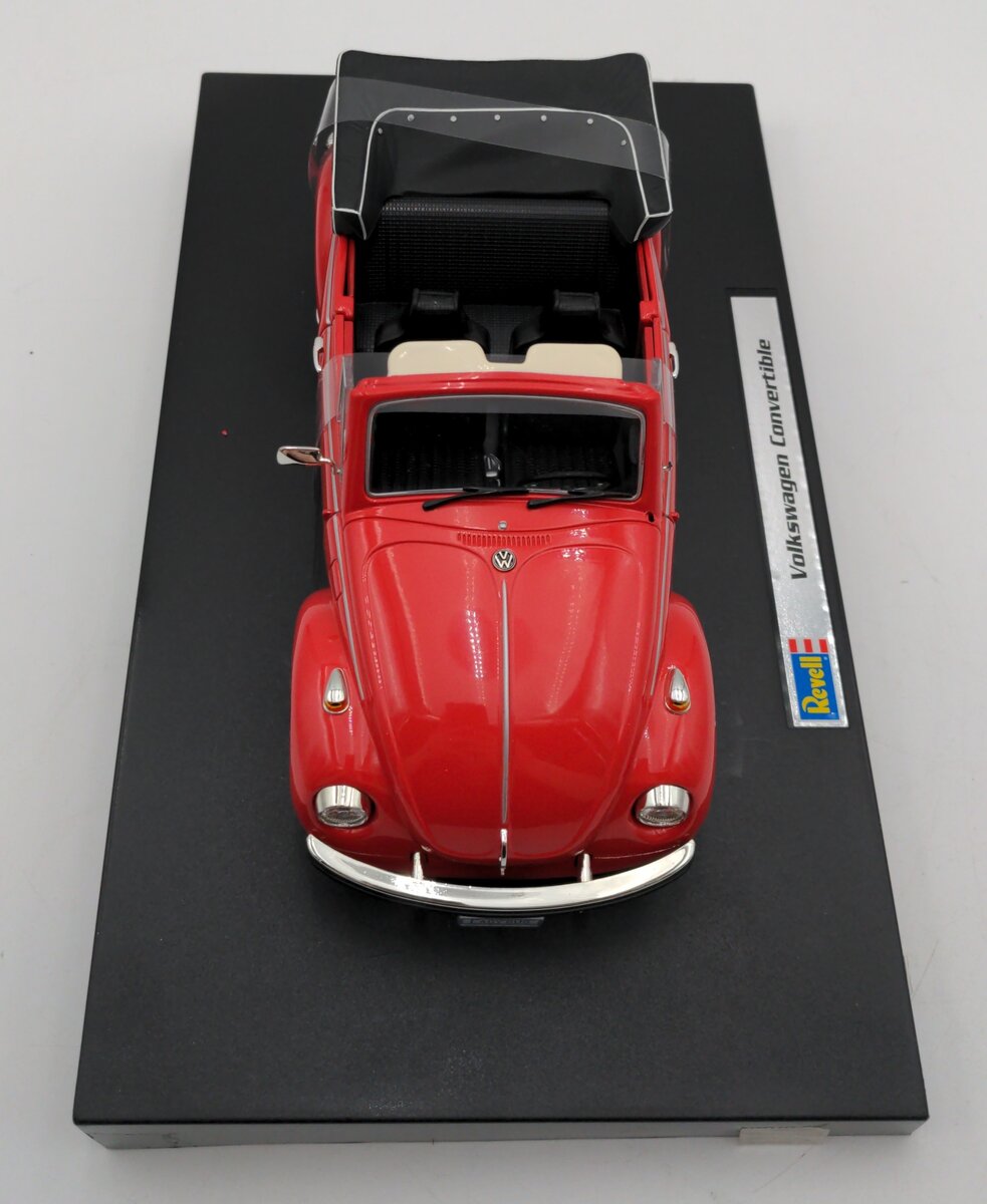 Revell 86-8946 1:18 Scale Volkswagen Convertible NIB