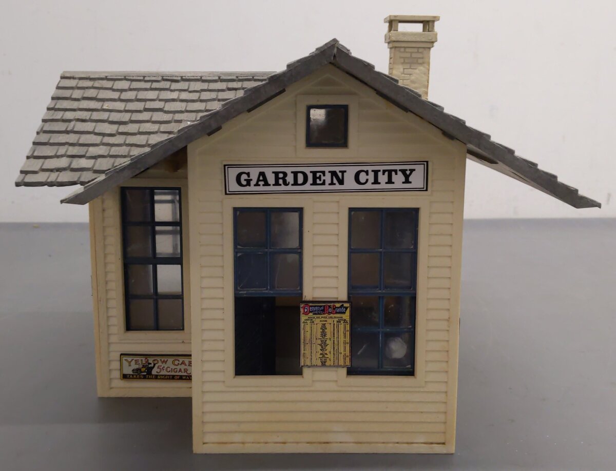Model Power 1603 G Garden City Station-Assembled VG