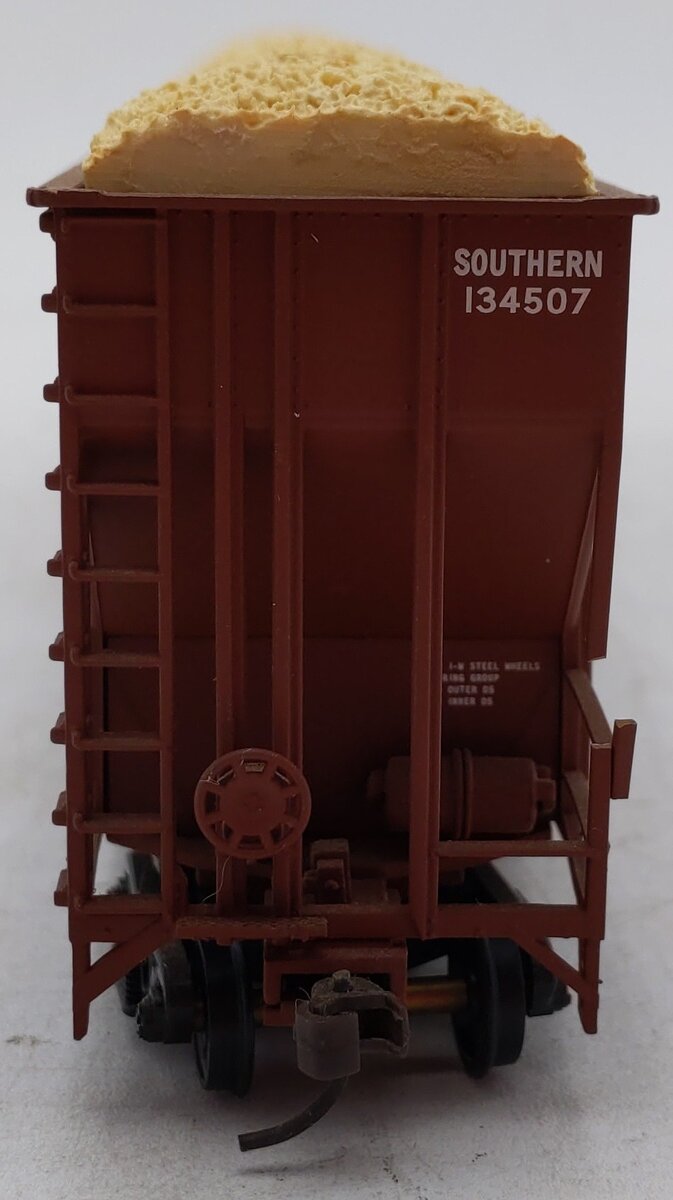 Walthers 932-25686 HO Southern Railway Woodchip Hopper #134507 EX