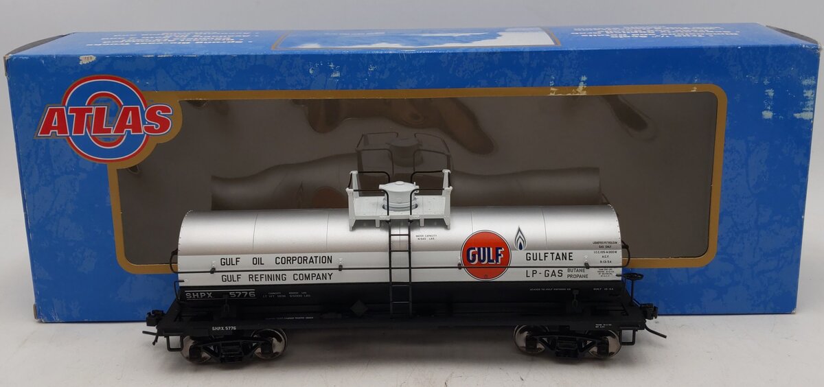 Atlas 9202-4 O Gauge Gulf Oil 11,000 Gallon Single Dome Tank Car #5776 -2 Rail EX/Box
