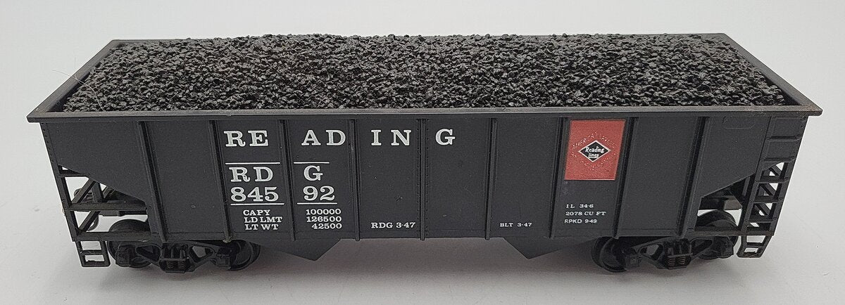 Weaver 84592 O Gauge Reading 2-Bay Hopper W/Load 2-Rail EX
