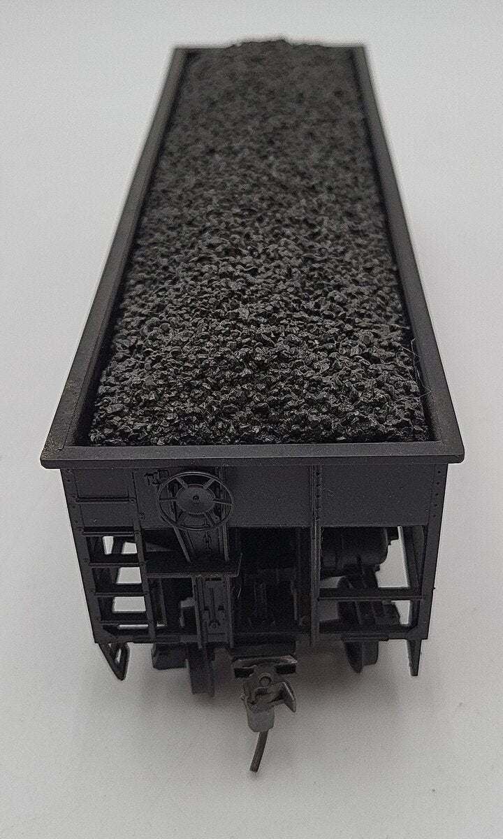 Weaver 84592 O Gauge Reading 2-Bay Hopper W/Load 2-Rail EX
