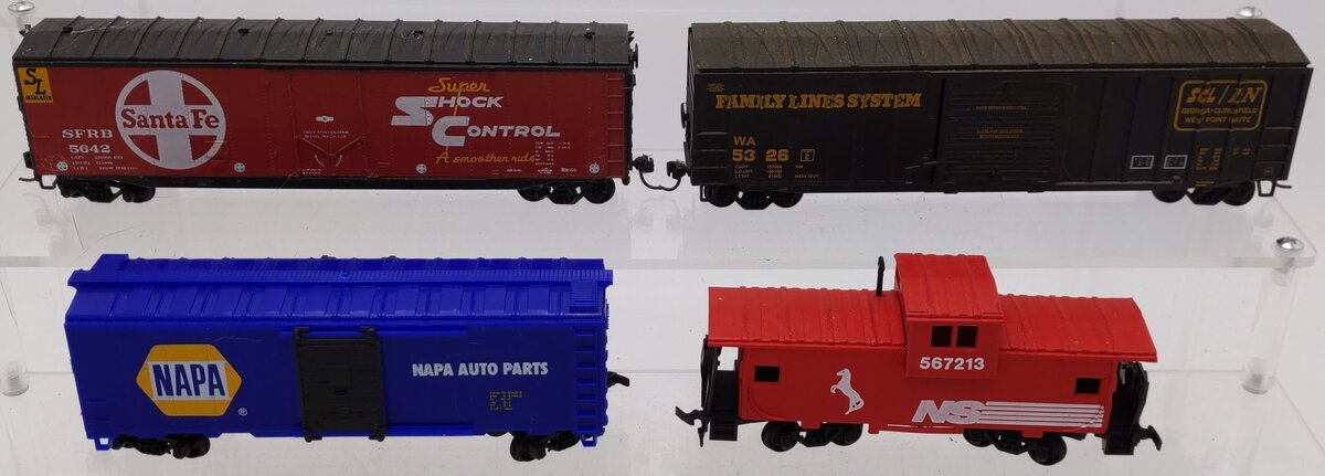 HO Scale Assorted Boxcars and Caboose Freight Cars [4] VG