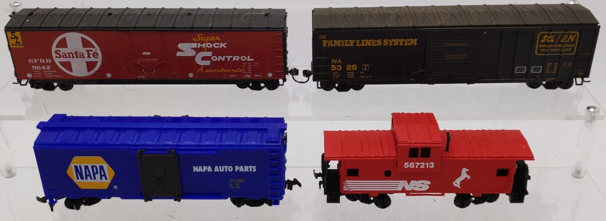 HO Scale Assorted Boxcars and Caboose Freight Cars [4] VG