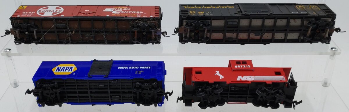 HO Scale Assorted Boxcars and Caboose Freight Cars [4] VG