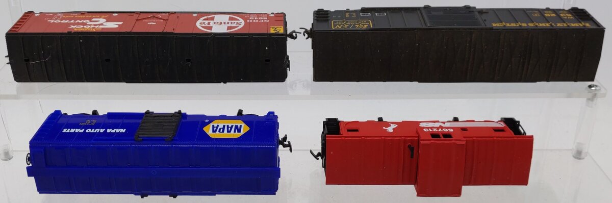 HO Scale Assorted Boxcars and Caboose Freight Cars [4] VG