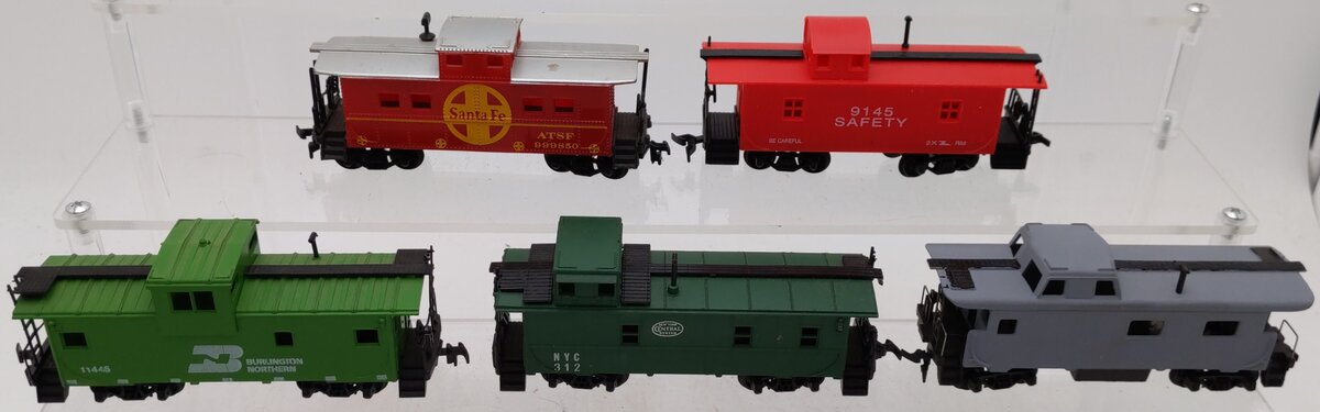 HO Scale Assorted Caboose Cars [5] VG