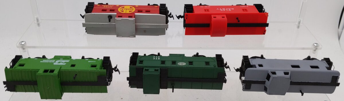 HO Scale Assorted Caboose Cars [5] VG