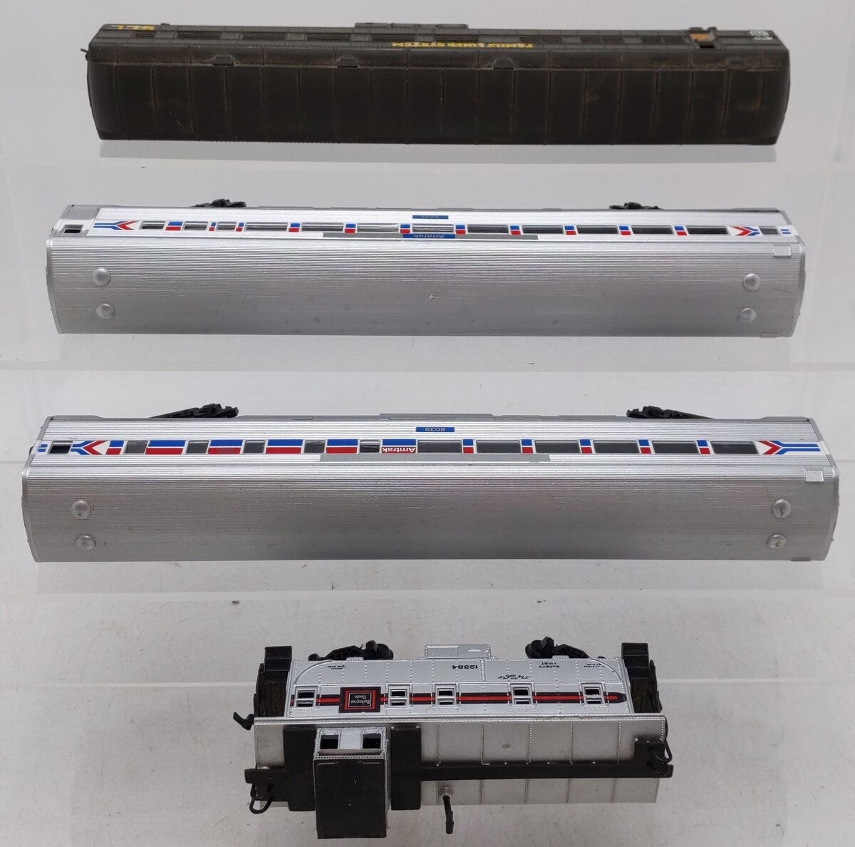 HO Scale Assorted Passenger Cars & Caboose [4] VG