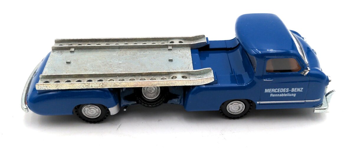Conrad 1034 1:43 Mercedes Benz Racing Transporter Car Carrier EX/Box