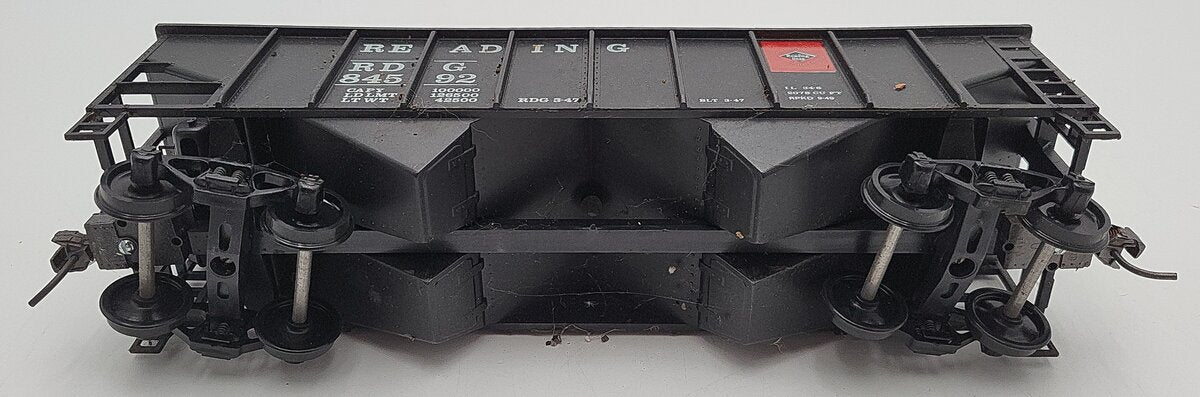 Weaver 84592 O Gauge Reading 2-Bay Hopper W/Load 2-Rail VG