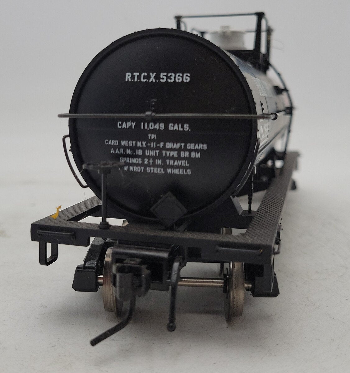 Atlas 9212-4 O Gauge RTCX Spencer Chemical 11,000 Gallon Tank Car #5366 (2-Rail) EX/Box