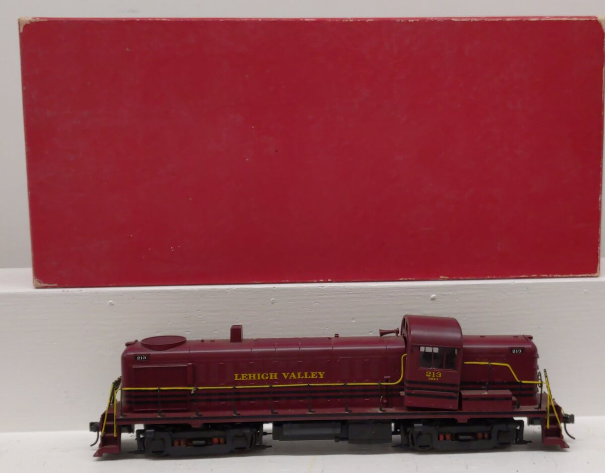 Weaver 5010 O Scale Lehigh Valley RS-3 Diesel Locomotive #213 [2 Rail] EX/Box