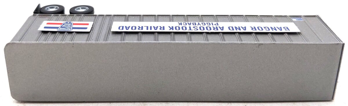 Athearn 15137 N Bangor and Aroostook Railroad 40' Exterior Post Trailer #201011