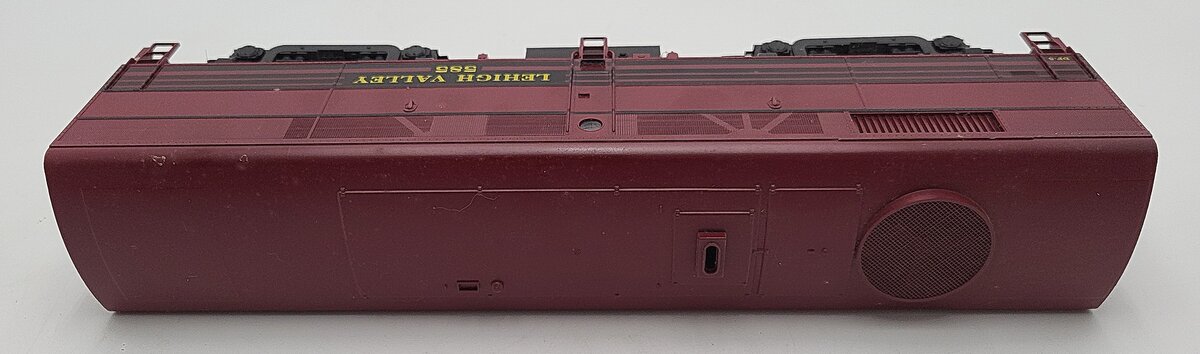 Weaver 6521 Lehigh Valley FA-2 Powered B-unit Diesel Locomotive #585 2-Rail VG/Box